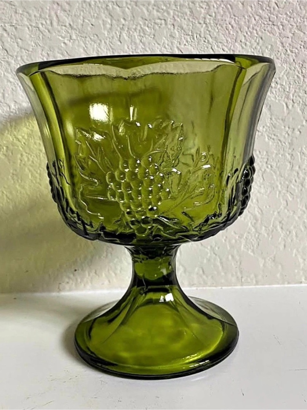 Vintage Indiana Glass Colony Harvest Grape Green Pedestal Compote Bowl